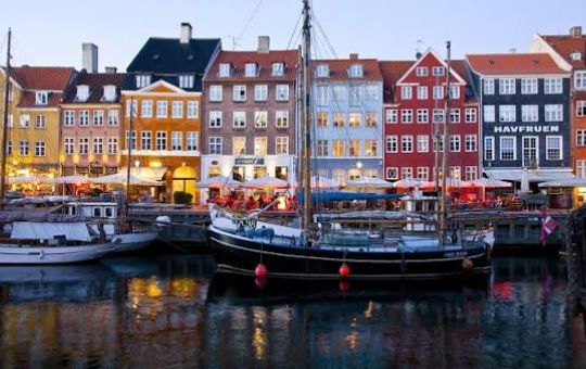 bunte Hafenhäuser Kopenhagen